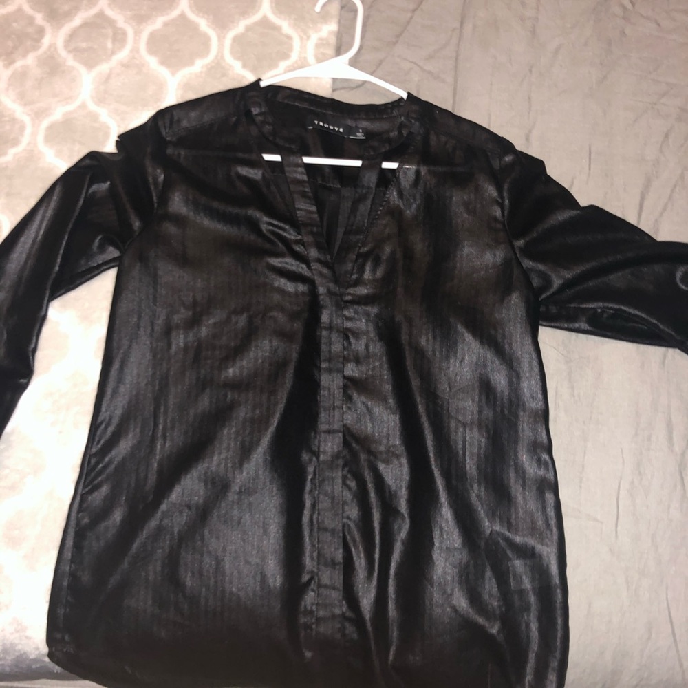 Trouve Metallic black button down